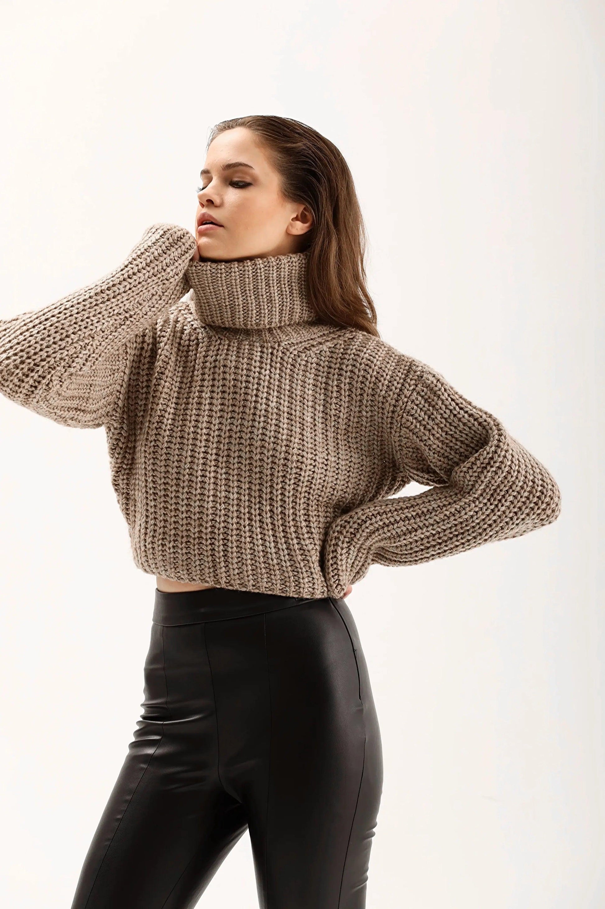 Women's Beige Knitted Crop Turtleneck Sweater THIMOON®